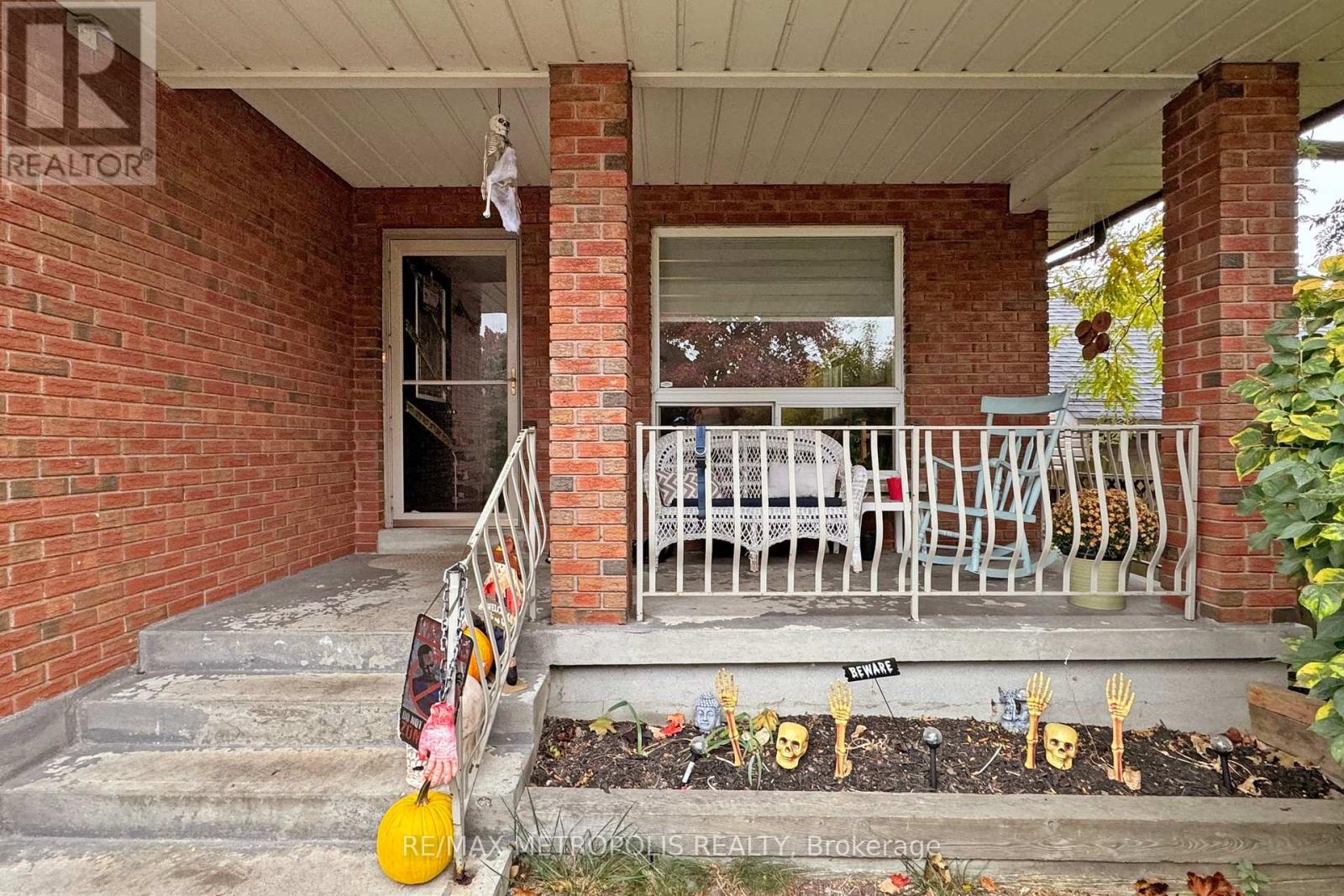709 Keates Avenue, Oshawa, Ontario  L1H 7Y3 - Photo 5 - E12397155