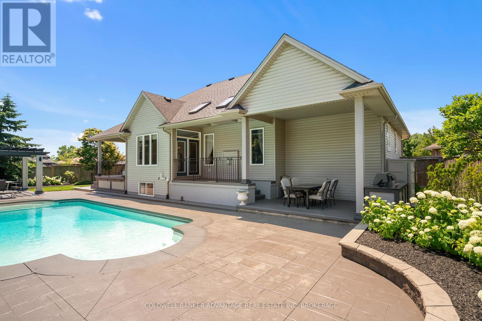 152 Redwood Court, Welland (N. Welland), Ontario  L3C 7C4 - Photo 36 - X12397331