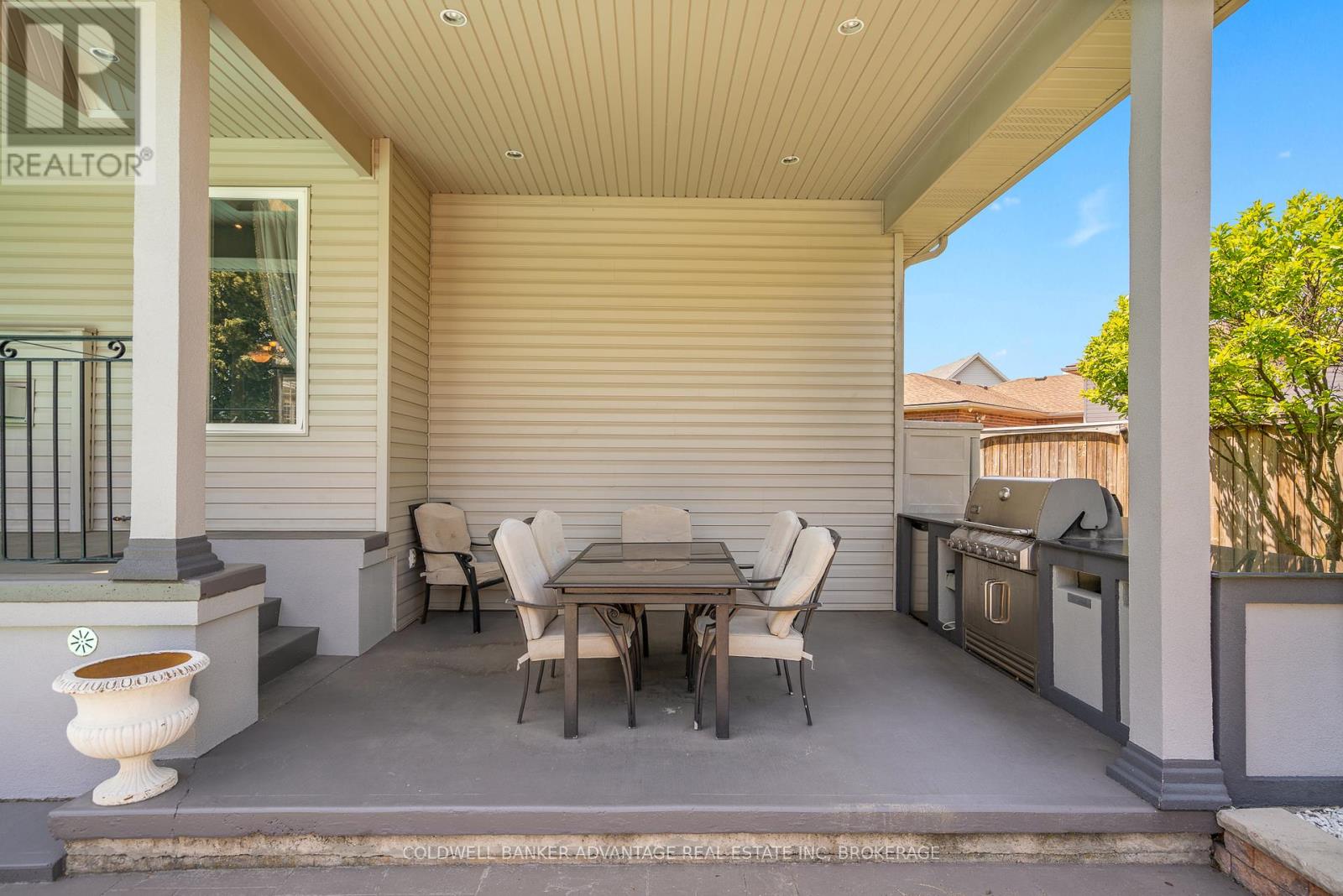 152 Redwood Court, Welland (N. Welland), Ontario  L3C 7C4 - Photo 37 - X12397331