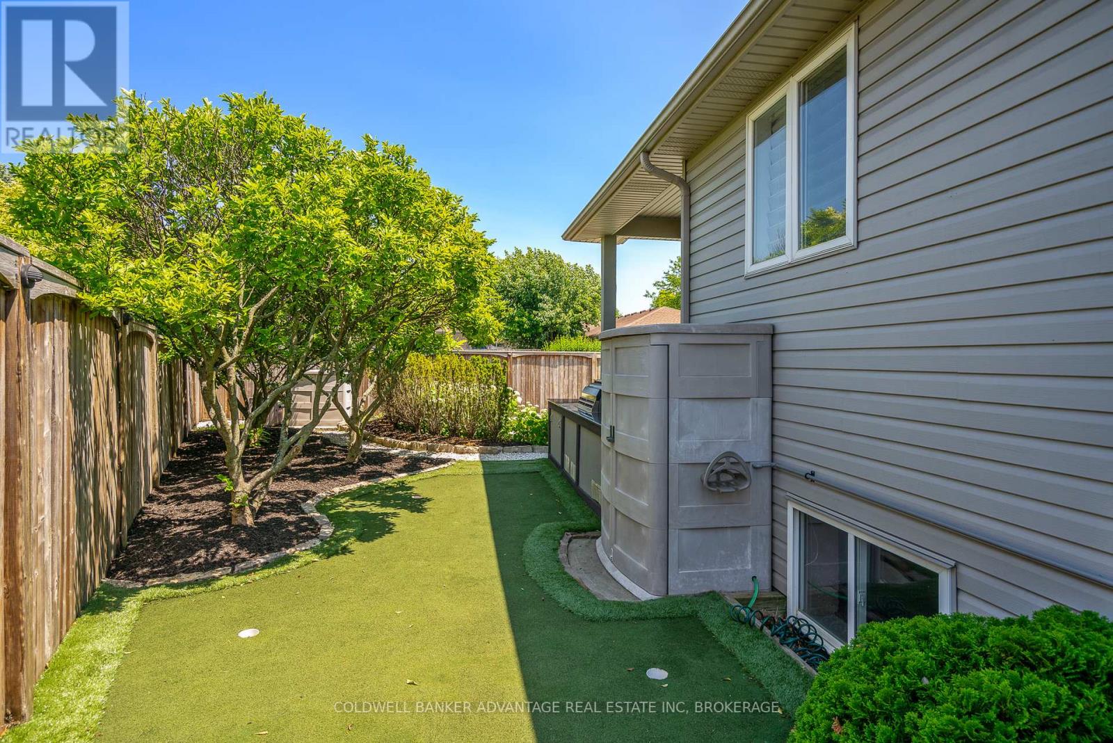 152 Redwood Court, Welland (N. Welland), Ontario  L3C 7C4 - Photo 39 - X12397331