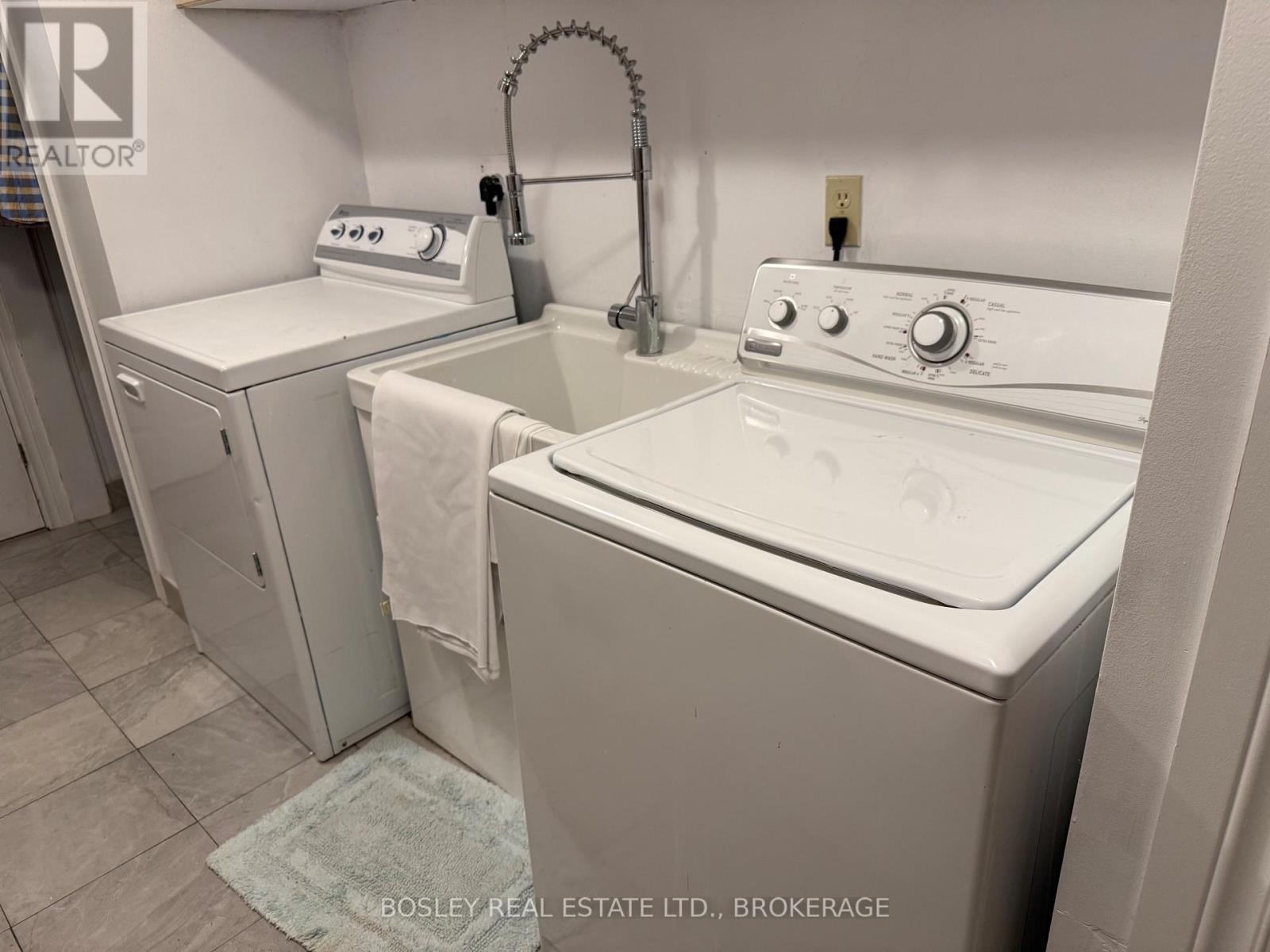 972 Line 3 Road, Niagara-On-The-Lake, Ontario  L0S 1J0 - Photo 12 - X12397399