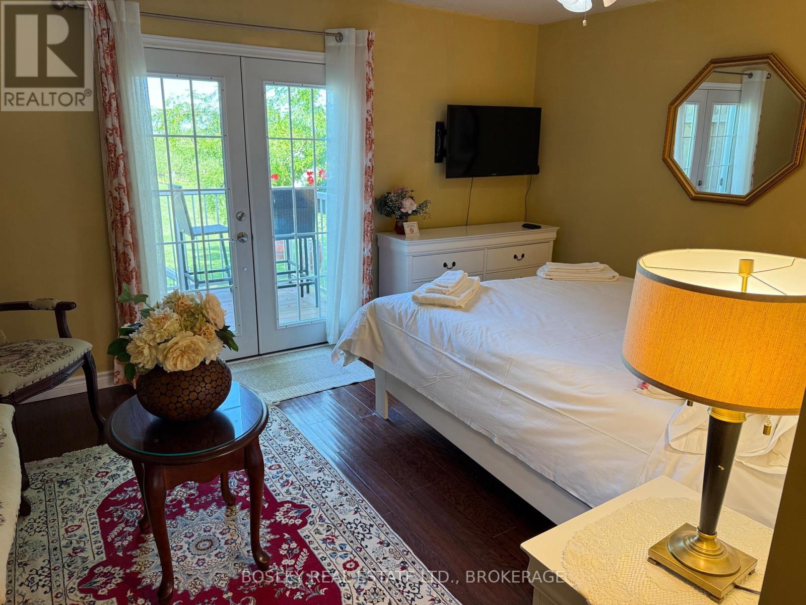 972 Line 3 Road, Niagara-On-The-Lake, Ontario  L0S 1J0 - Photo 5 - X12397399