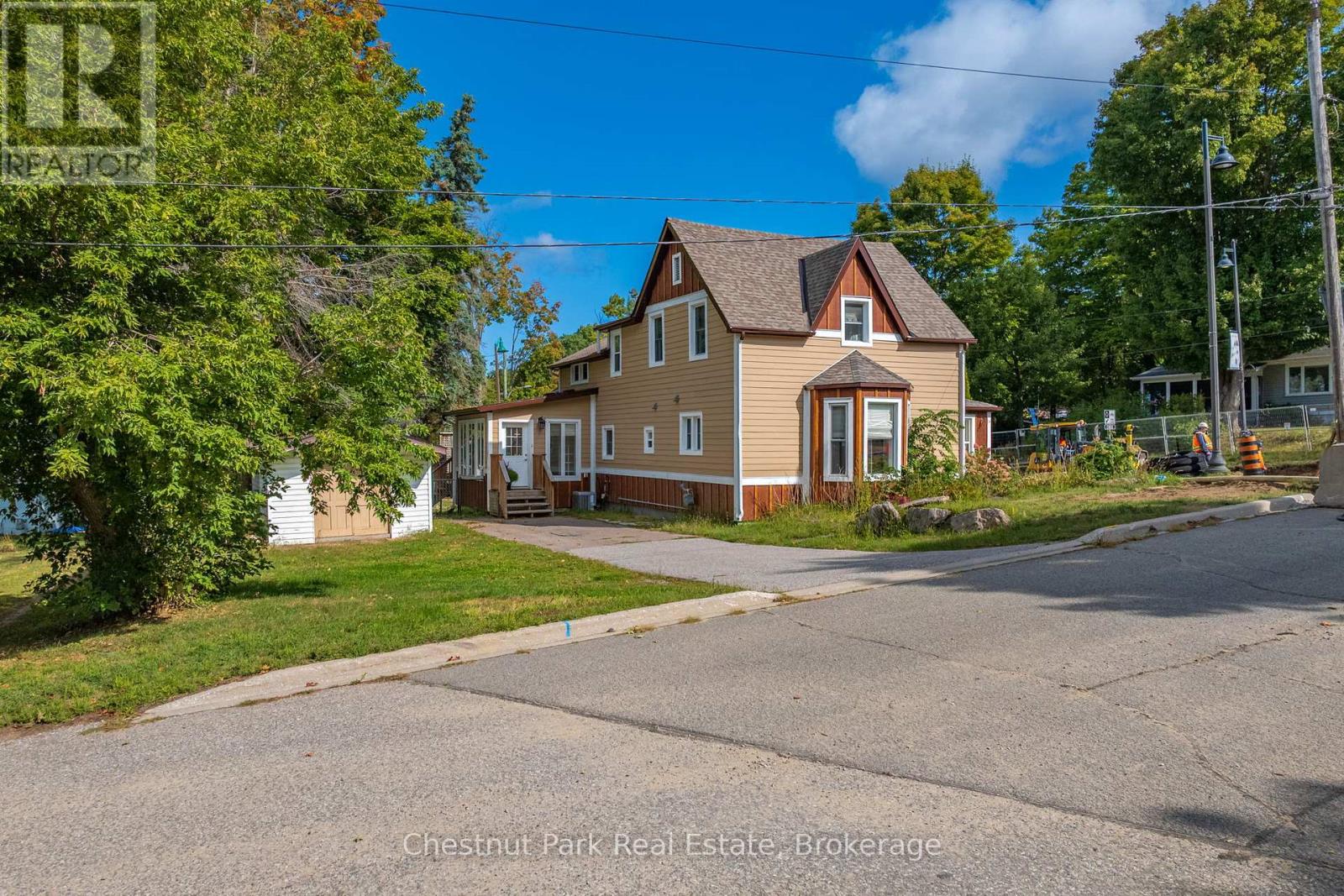 615 Bay Street, Gravenhurst, Ontario  P1P 1G8 - Photo 35 - X12397389
