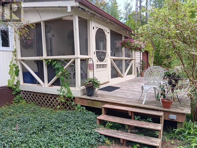 213 Chestnut Drive Drive S, Central Huron (Goderich), Ontario  N0M 1L0 - Photo 3 - X12397405