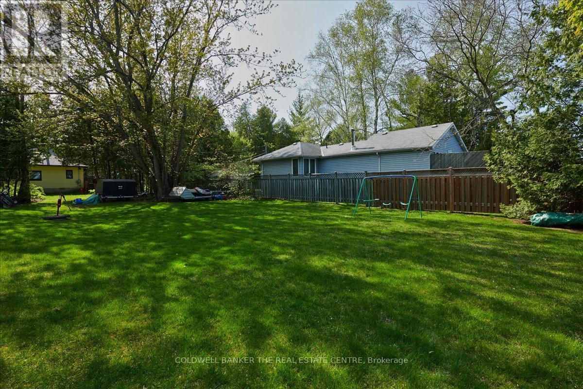 864 7 Line, Innisfil, Ontario  L0L 1C0 - Photo 4 - N12397099