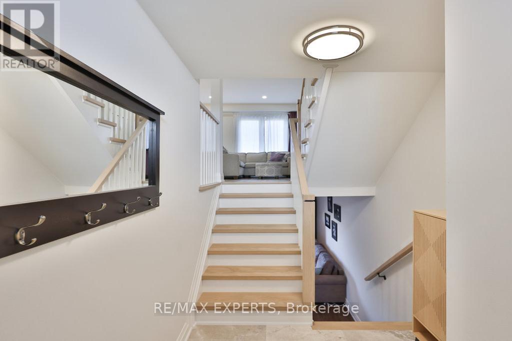 46 Lucena Crescent, Vaughan, Ontario  L6A 2W6 - Photo 19 - N12397133