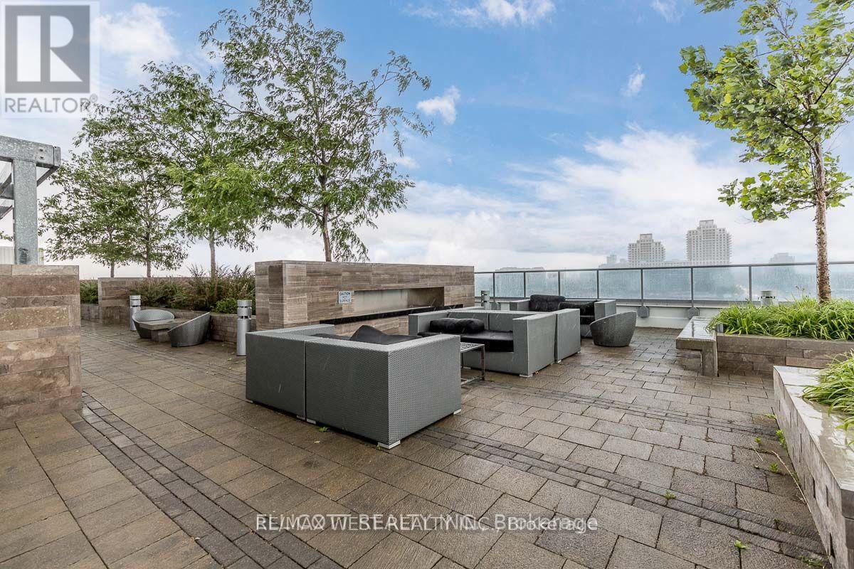 621 - 9471 Yonge Street, Richmond Hill, Ontario  L4C 1V4 - Photo 15 - N12397250