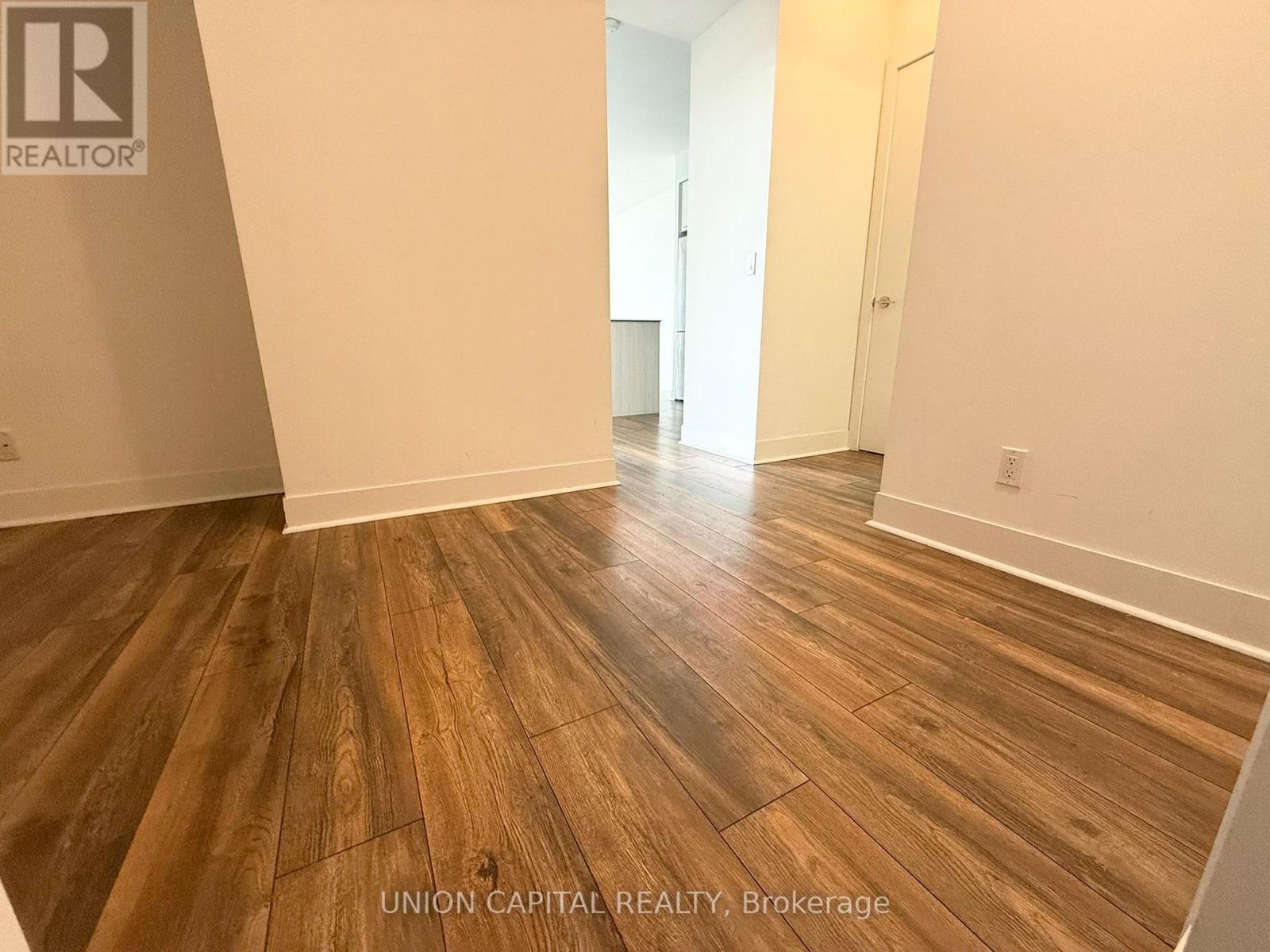 1201 - 9471 Yonge Street, Richmond Hill, Ontario  L4C 0Z5 - Photo 10 - N12397258