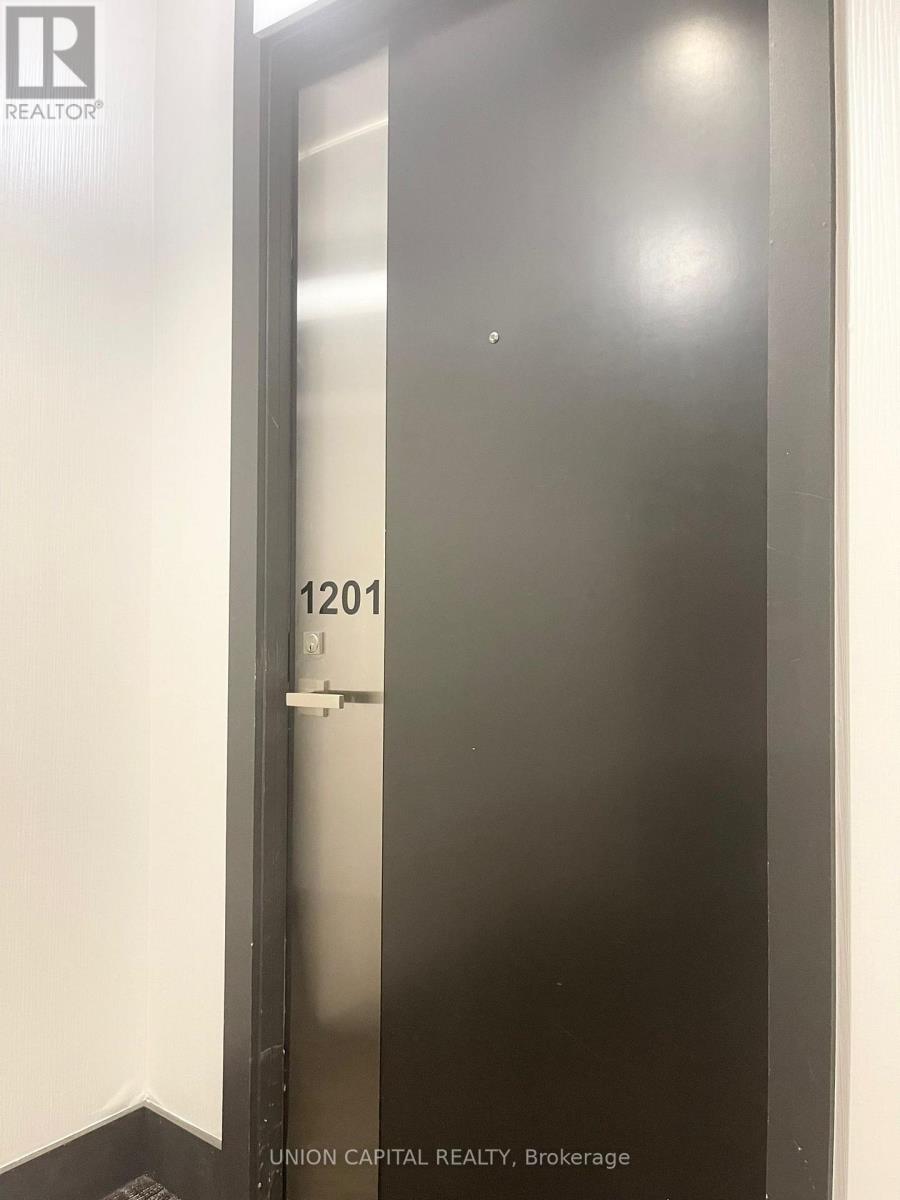 1201 - 9471 Yonge Street, Richmond Hill, Ontario  L4C 0Z5 - Photo 19 - N12397258