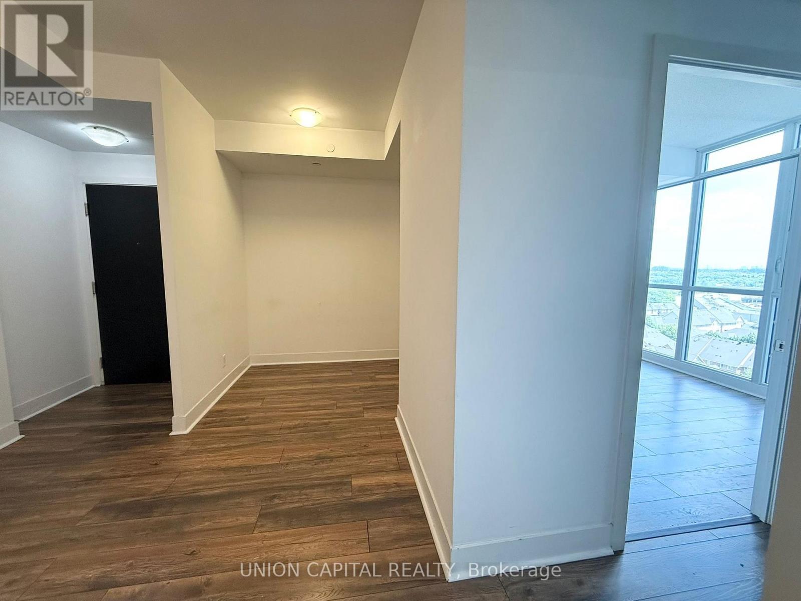 1201 - 9471 Yonge Street, Richmond Hill, Ontario  L4C 0Z5 - Photo 7 - N12397258