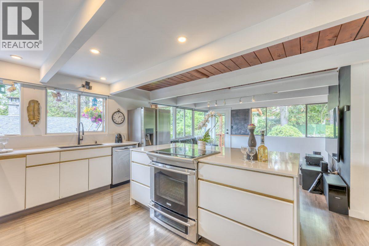 466 E Kings Road, North Vancouver, British Columbia  V7N 1H9 - Photo 30 - R3046663
