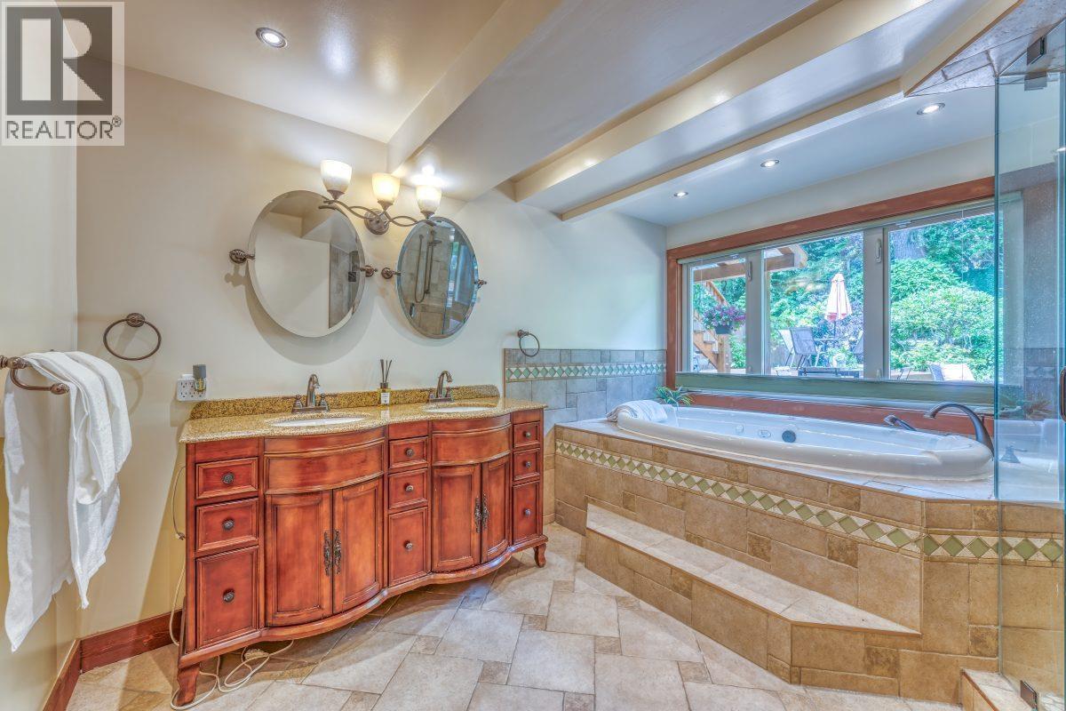 466 E Kings Road, North Vancouver, British Columbia  V7N 1H9 - Photo 40 - R3046663