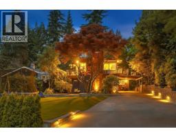 466 E Kings Road, North Vancouver, Ca