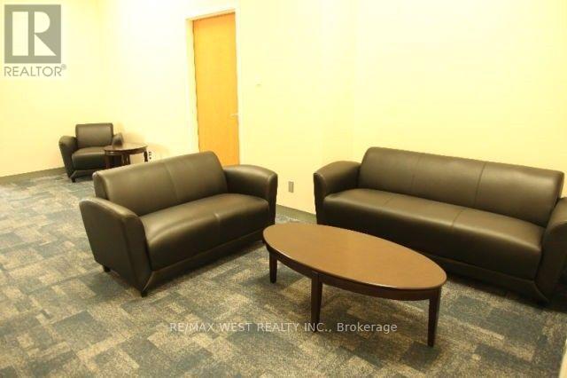 3 - 205 Export Boulevard W, Mississauga, Ontario  L5S 1Z2 - Photo 3 - W12389984