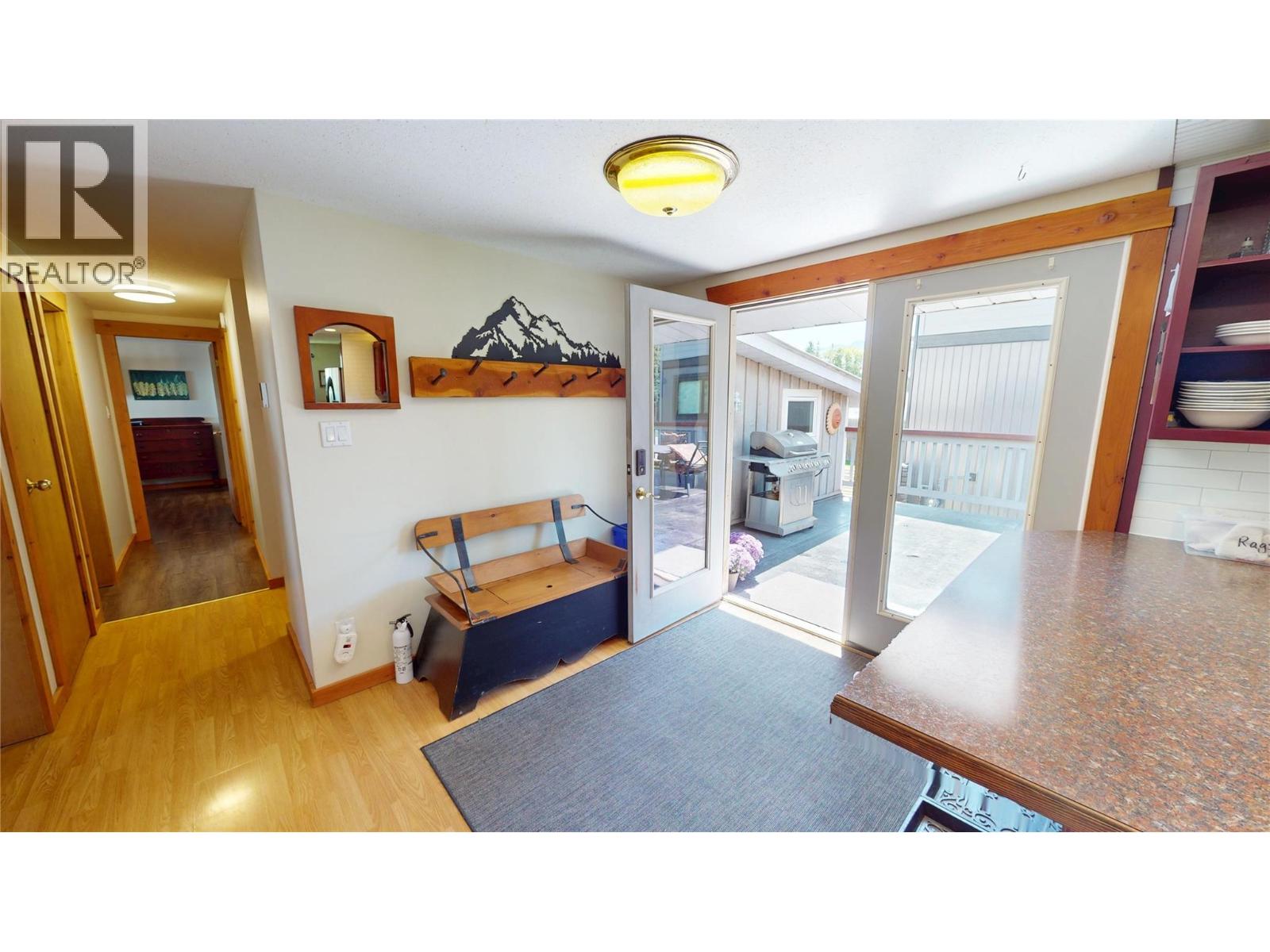 1142 10 Avenue, Fernie, British Columbia  V0B 1M0 - Photo 10 - 10359998