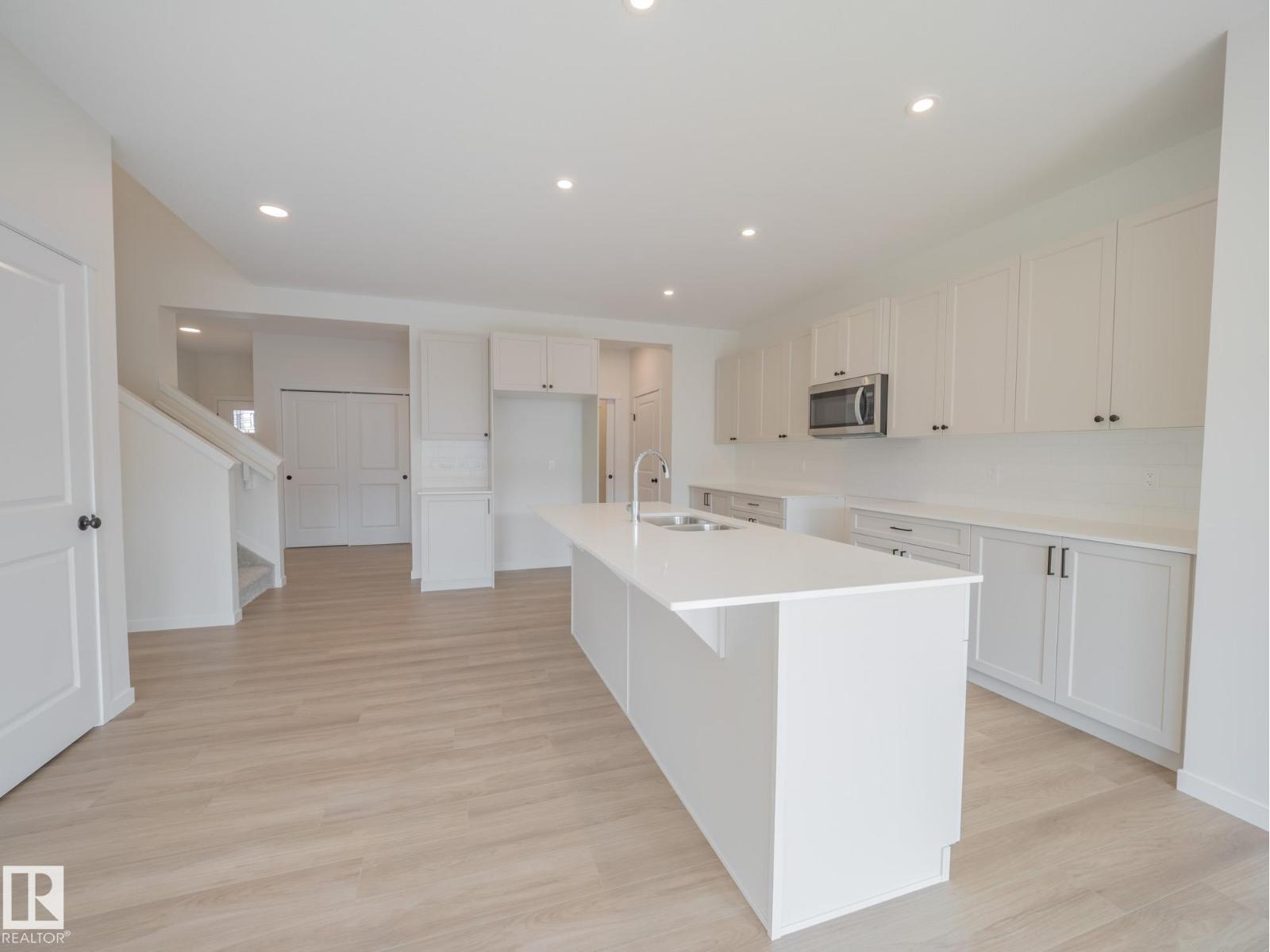 20719 24 Av Nw, Edmonton, Alberta  T6M 2C4 - Photo 11 - E4457216