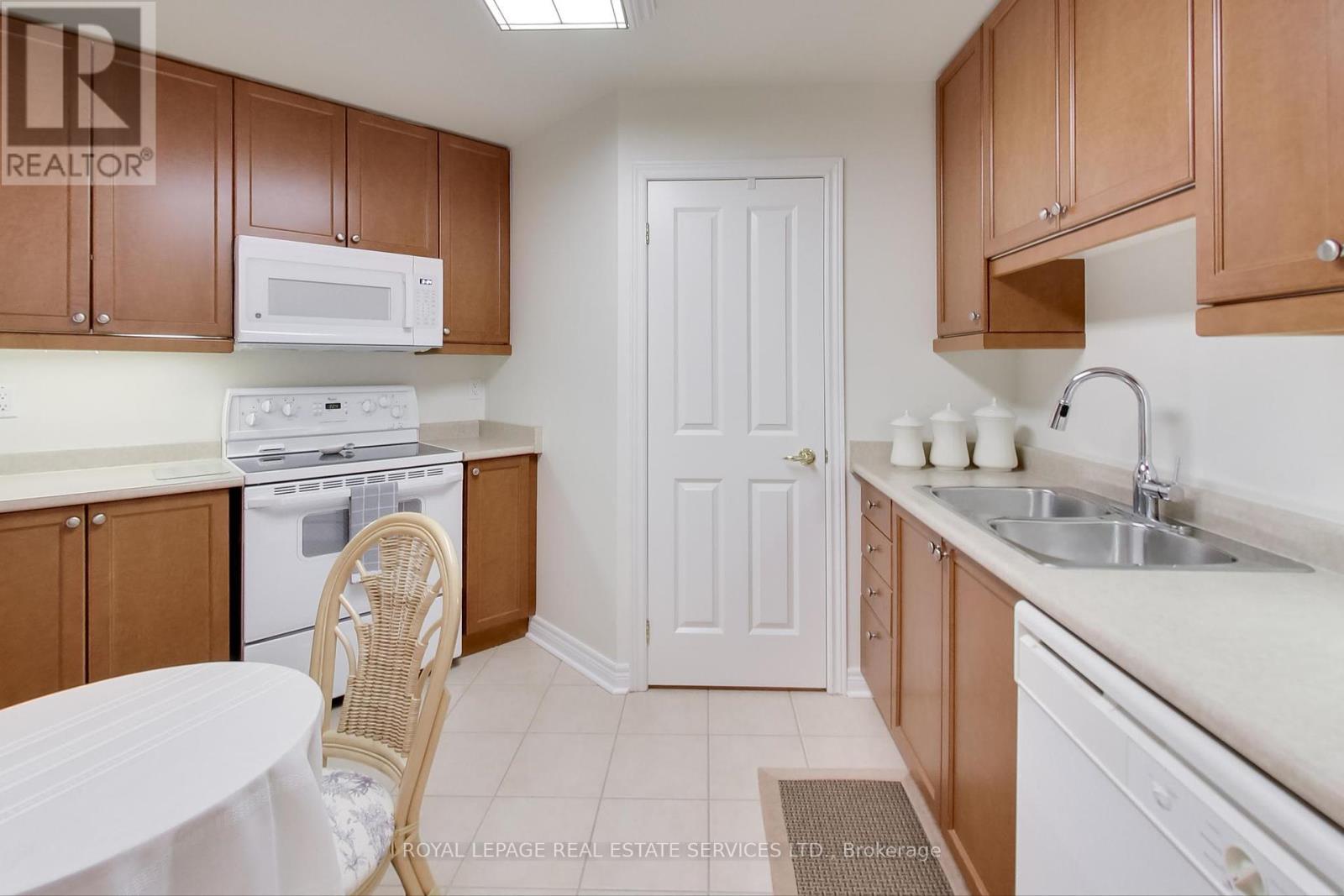 706 - 350 Mill Road, Toronto, Ontario  M9C 5R7 - Photo 8 - W12397108