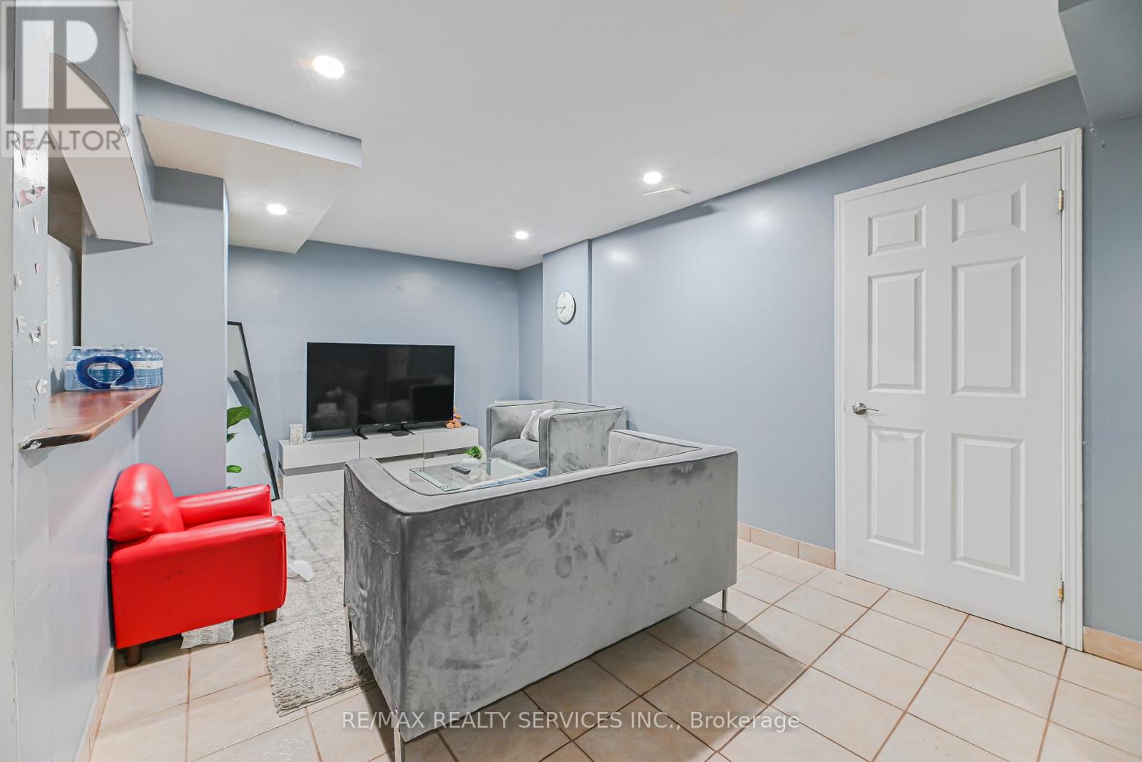 29 Leneck Avenue, Brampton (Northwood Park), Ontario  L6X 2A9 - Photo 24 - W12397113