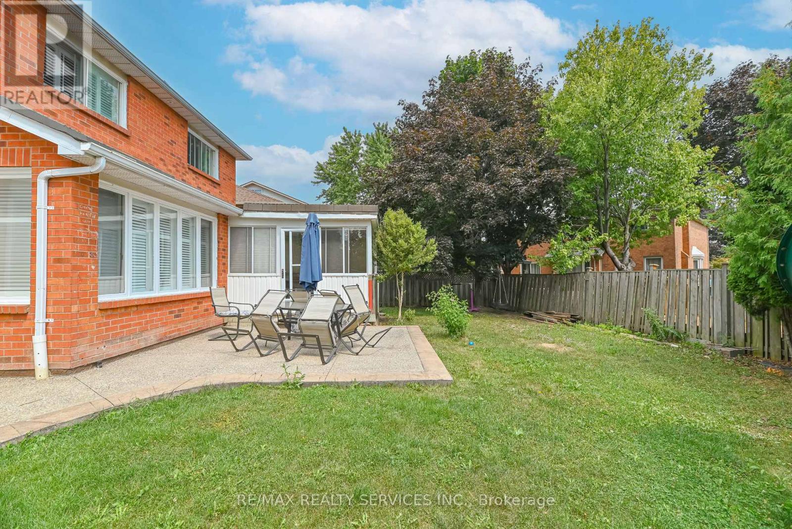 29 Leneck Avenue, Brampton (Northwood Park), Ontario  L6X 2A9 - Photo 34 - W12397113