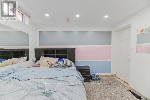 29 Leneck Avenue, Brampton (Northwood Park), Ontario  L6X 2A9 - Photo 37 - W12397113