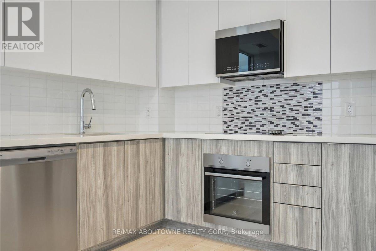 2203 - 297 Oak Walk Drive, Oakville (Ro River Oaks), Ontario  L6H 3R6 - Photo 18 - W12397126
