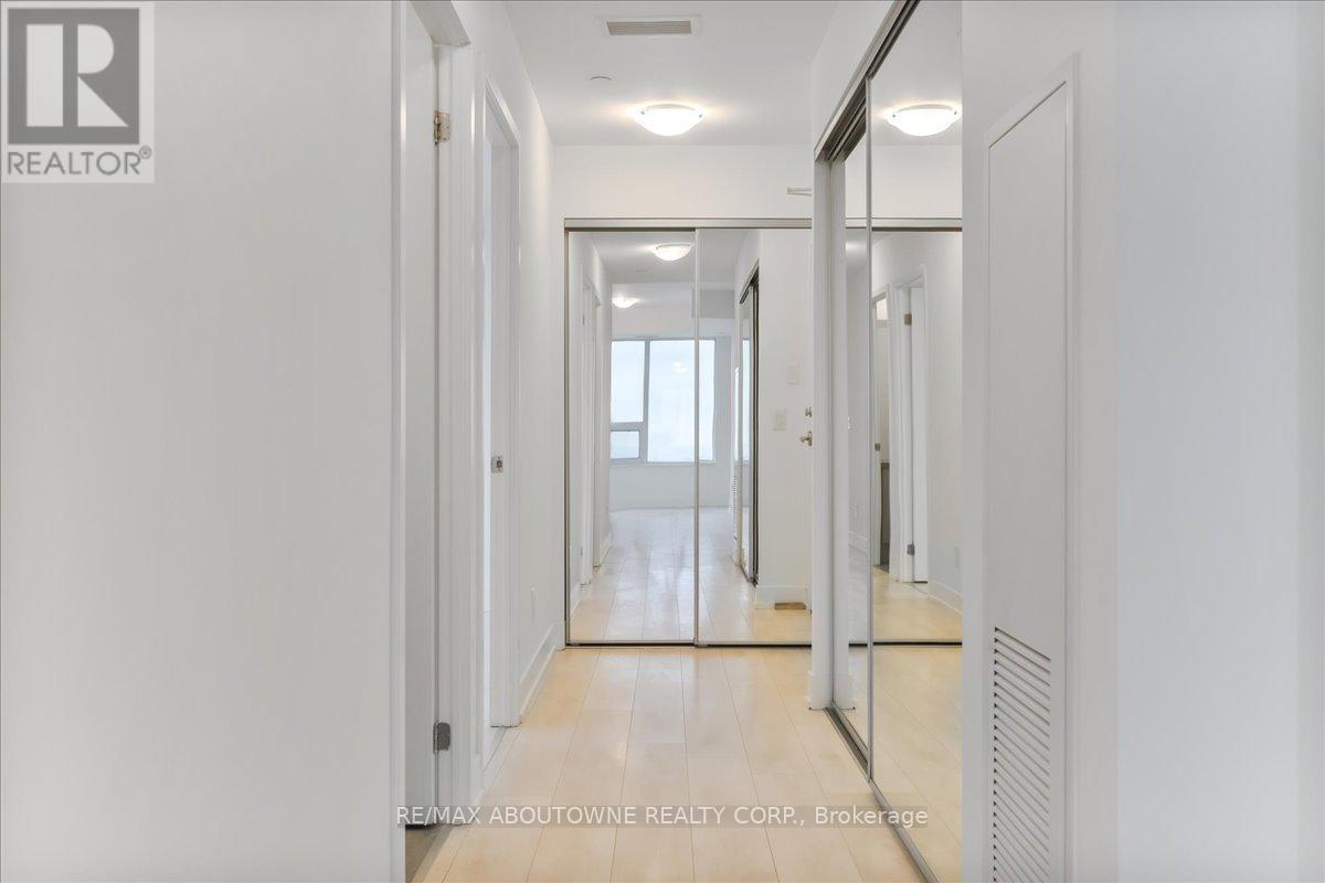 2203 - 297 Oak Walk Drive, Oakville (Ro River Oaks), Ontario  L6H 3R6 - Photo 8 - W12397126