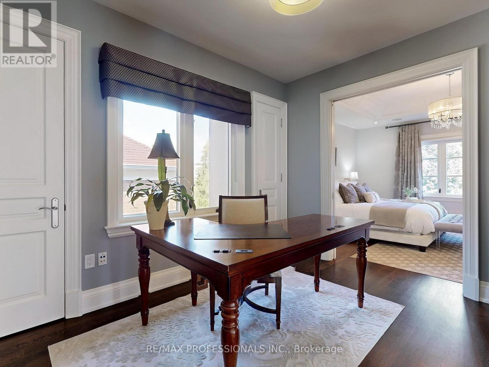 25 Humbervale Boulevard, Toronto, Ontario  M8Y 3P3 - Photo 26 - W12397132