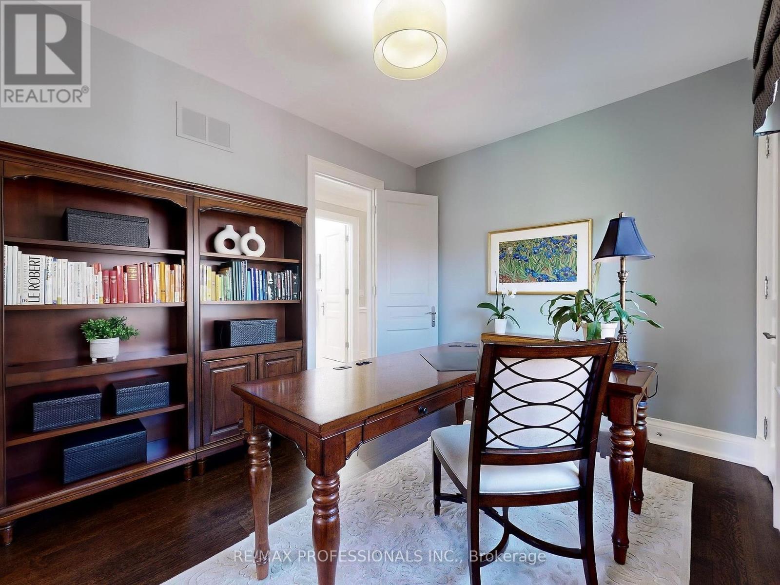 25 Humbervale Boulevard, Toronto, Ontario  M8Y 3P3 - Photo 27 - W12397132