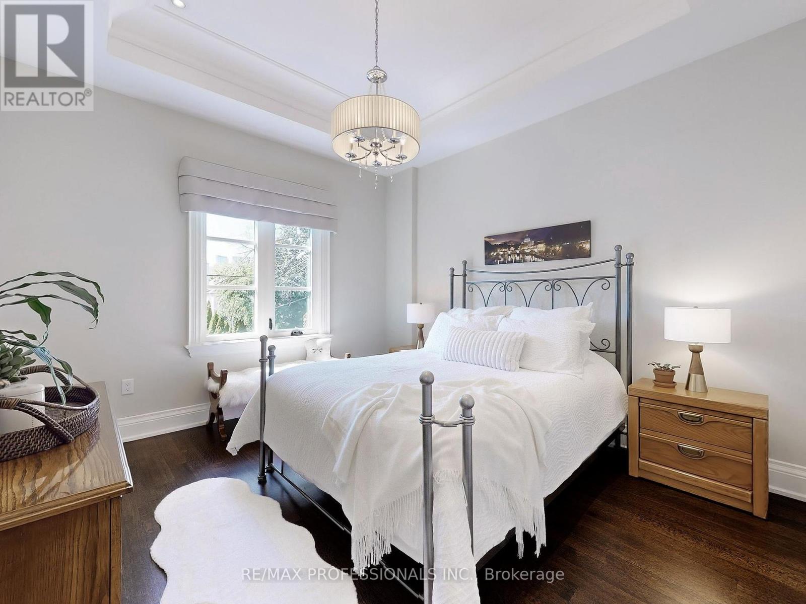25 Humbervale Boulevard, Toronto, Ontario  M8Y 3P3 - Photo 29 - W12397132