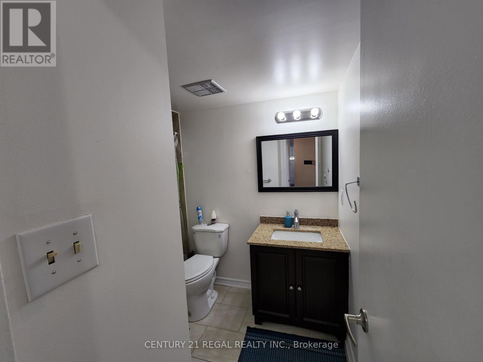 1510 - 18 Knightsbridge Road, Brampton, Ontario  L6T 3X5 - Photo 12 - W12397136