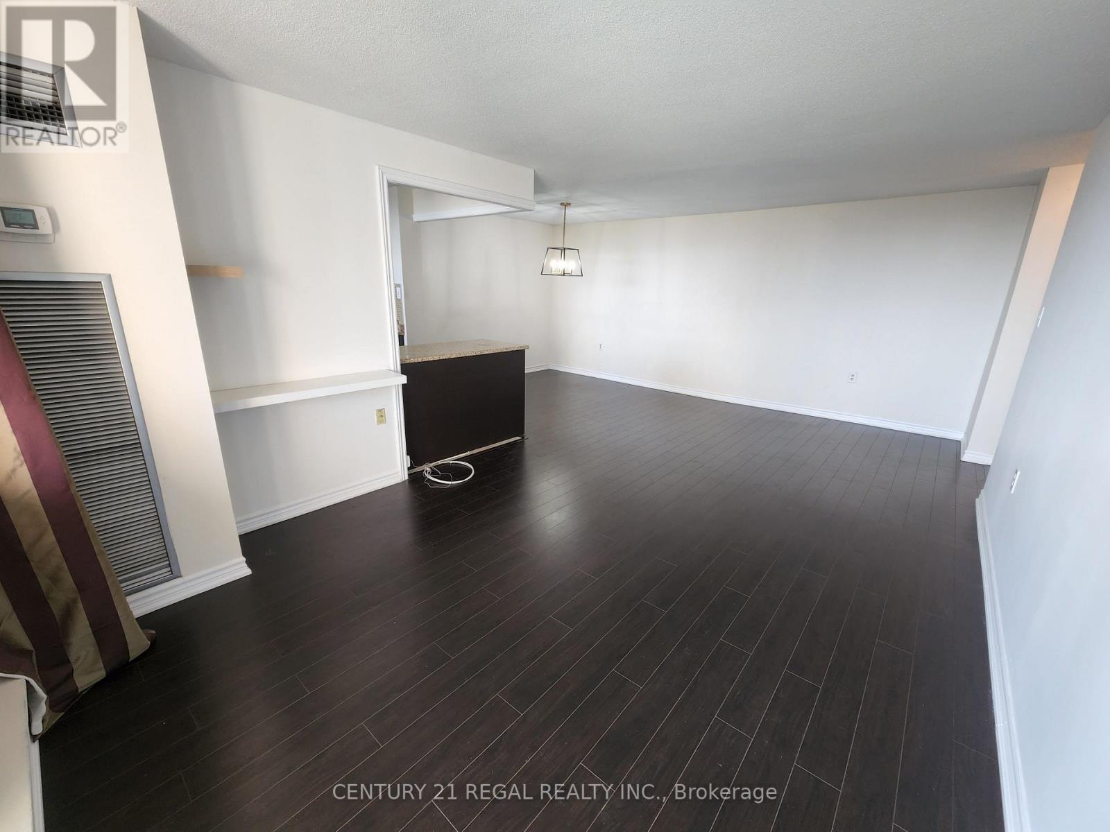 1510 - 18 Knightsbridge Road, Brampton, Ontario  L6T 3X5 - Photo 2 - W12397136