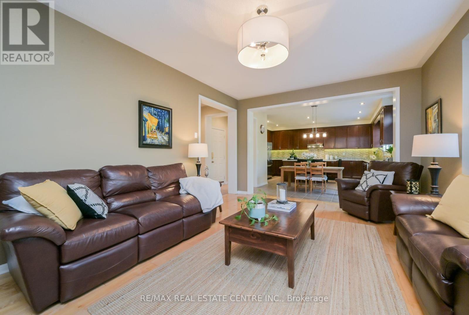 389 Potts Terrace, Milton, Ontario  L9T 0X5 - Photo 13 - W12397236