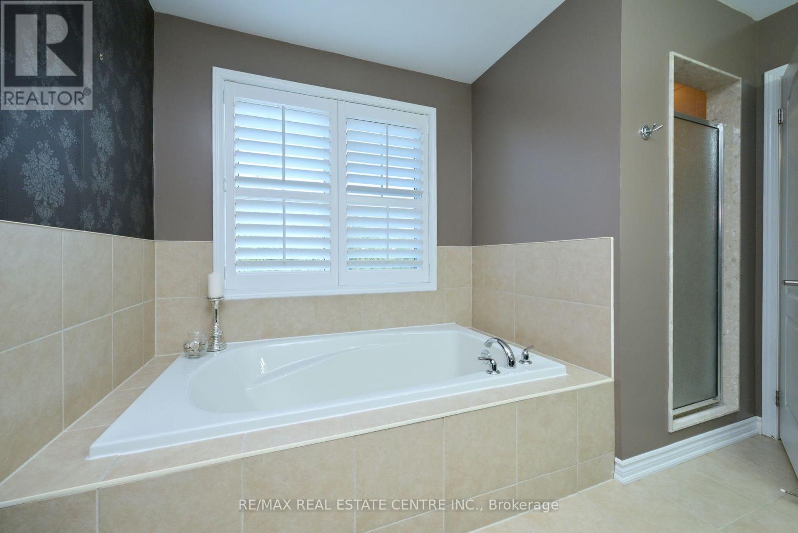 389 Potts Terrace, Milton, Ontario  L9T 0X5 - Photo 19 - W12397236