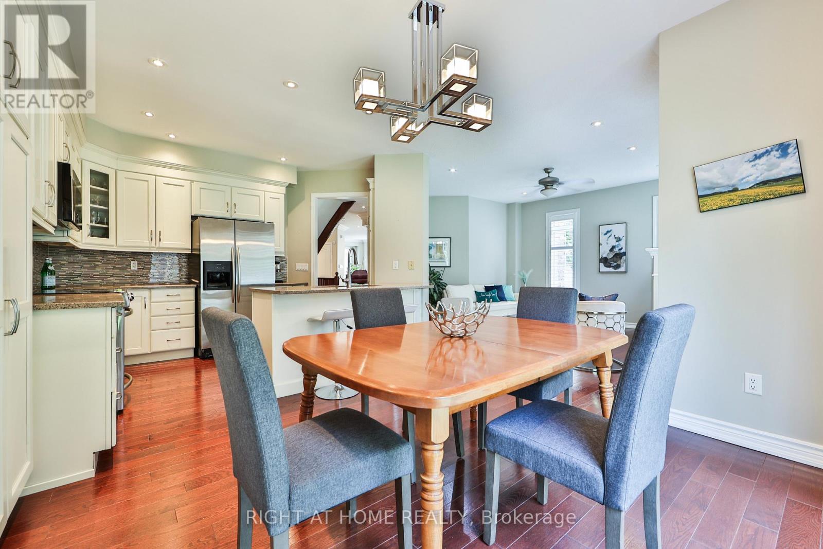 2435 Valley Forest Way, Oakville, Ontario  L6H 6W9 - Photo 12 - W12397259