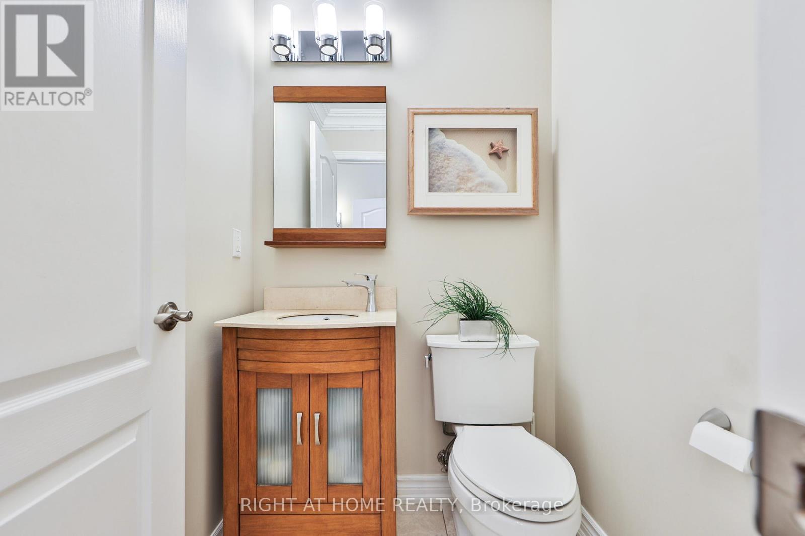 2435 Valley Forest Way, Oakville, Ontario  L6H 6W9 - Photo 16 - W12397259