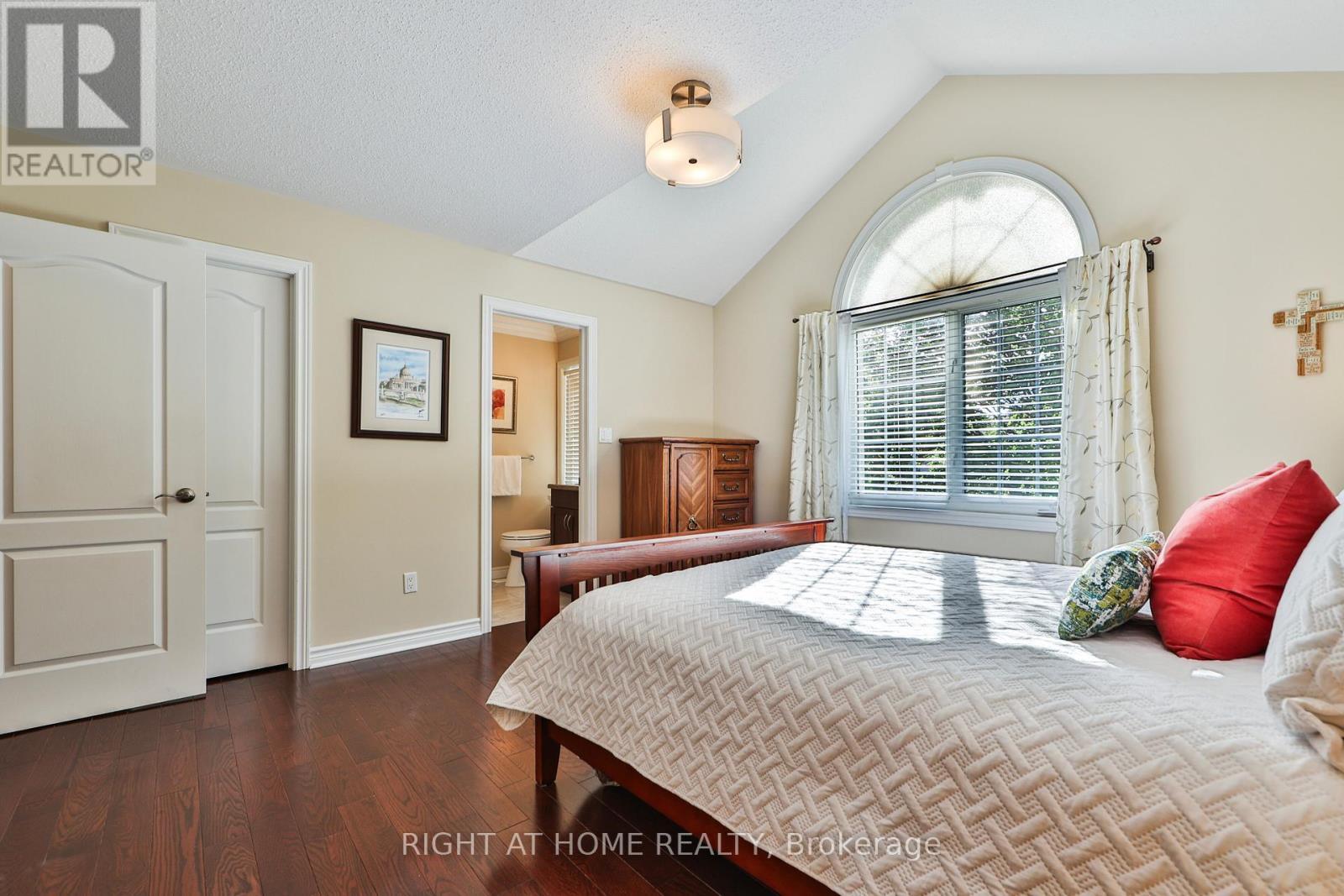 2435 Valley Forest Way, Oakville, Ontario  L6H 6W9 - Photo 27 - W12397259
