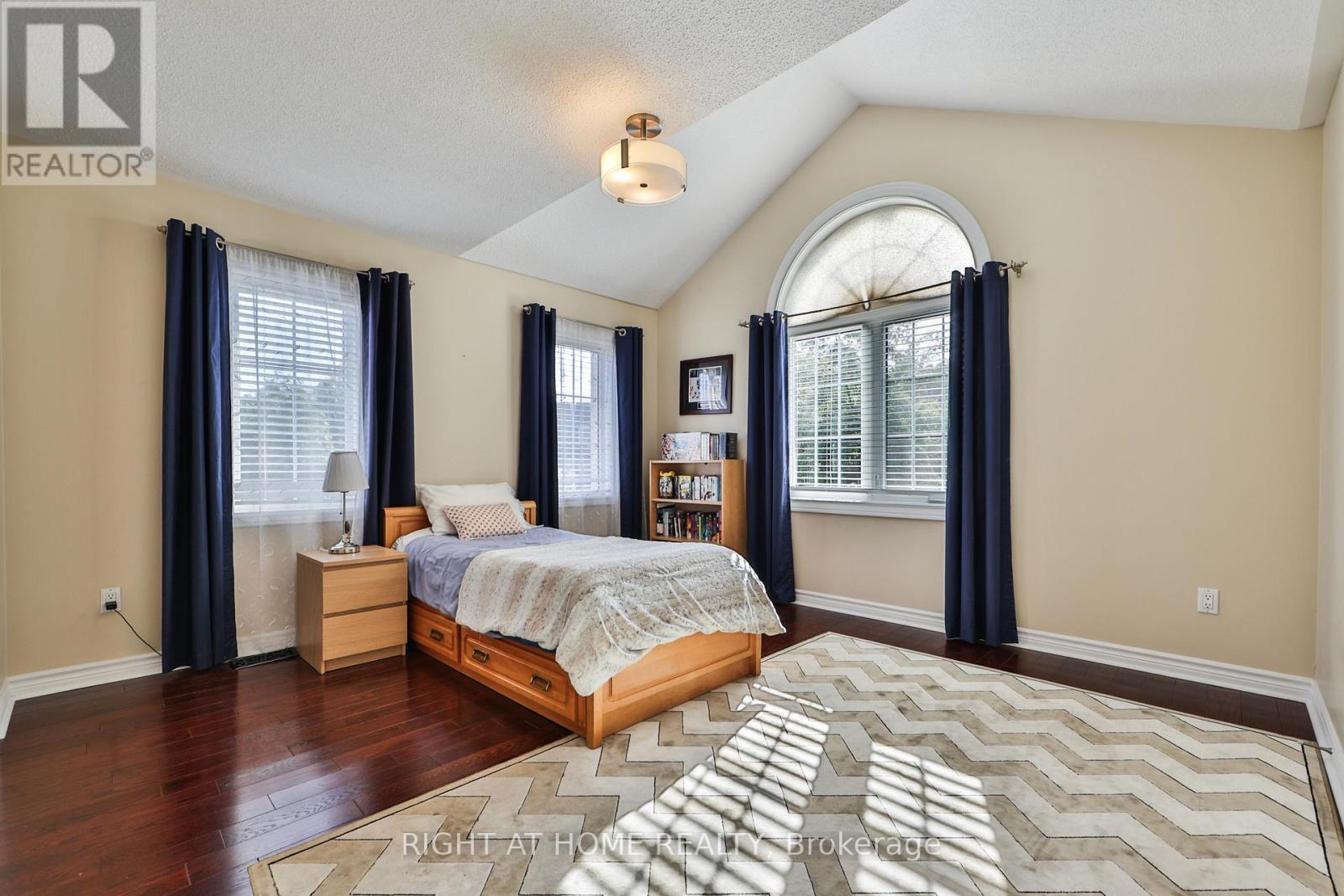 2435 Valley Forest Way, Oakville, Ontario  L6H 6W9 - Photo 29 - W12397259