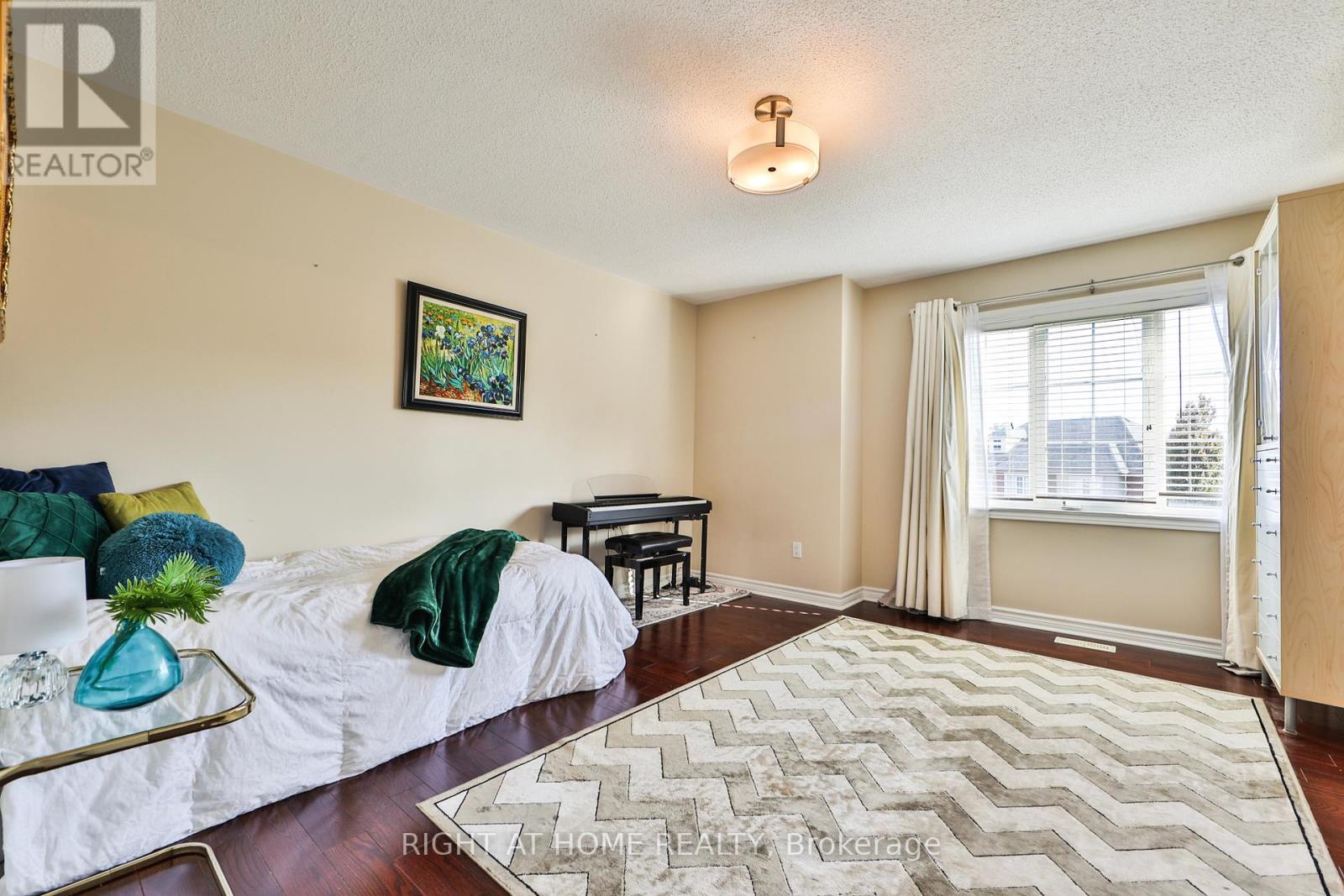 2435 Valley Forest Way, Oakville, Ontario  L6H 6W9 - Photo 33 - W12397259