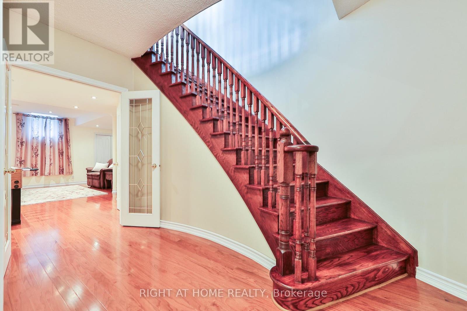 2435 Valley Forest Way, Oakville, Ontario  L6H 6W9 - Photo 36 - W12397259