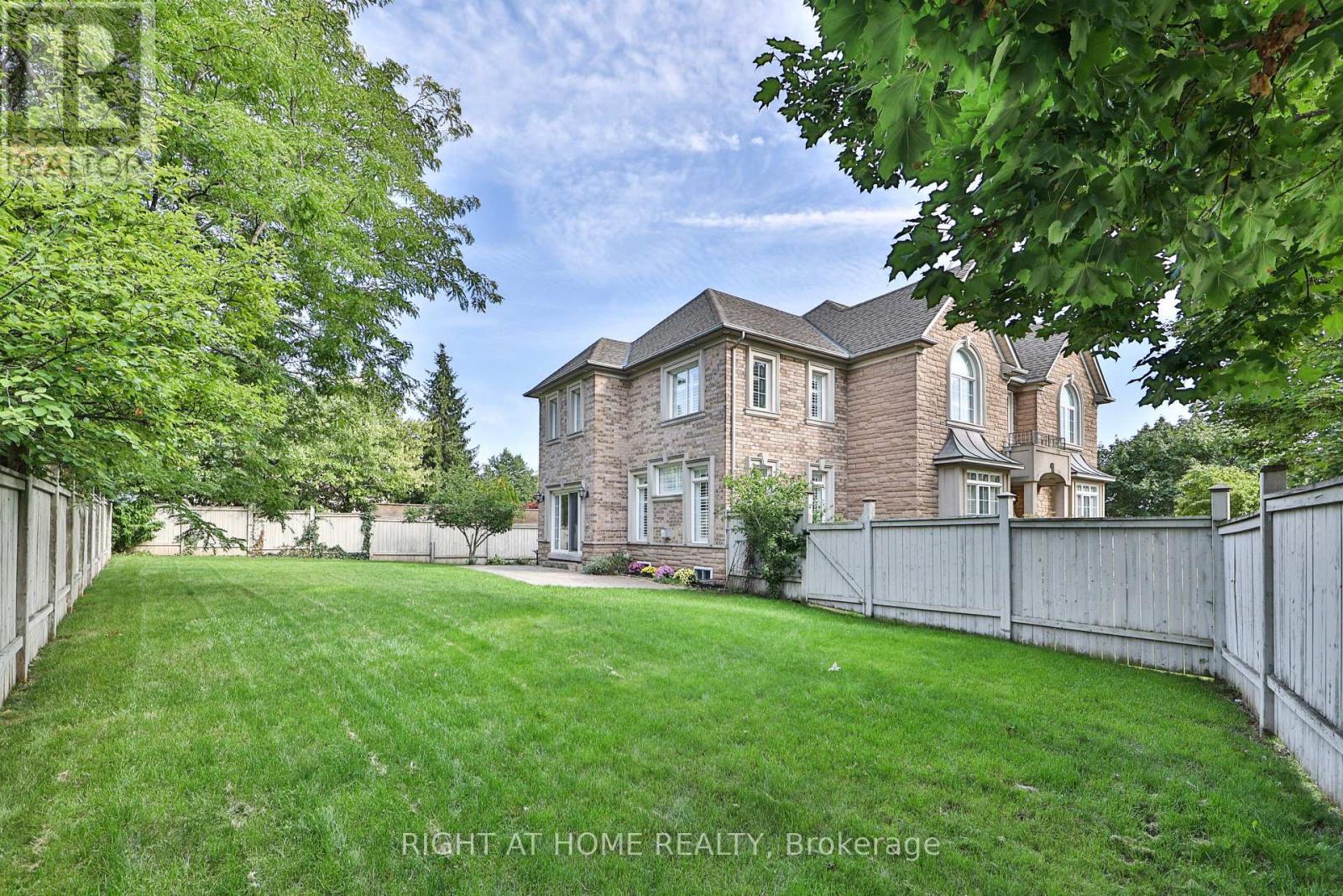 2435 Valley Forest Way, Oakville, Ontario  L6H 6W9 - Photo 50 - W12397259