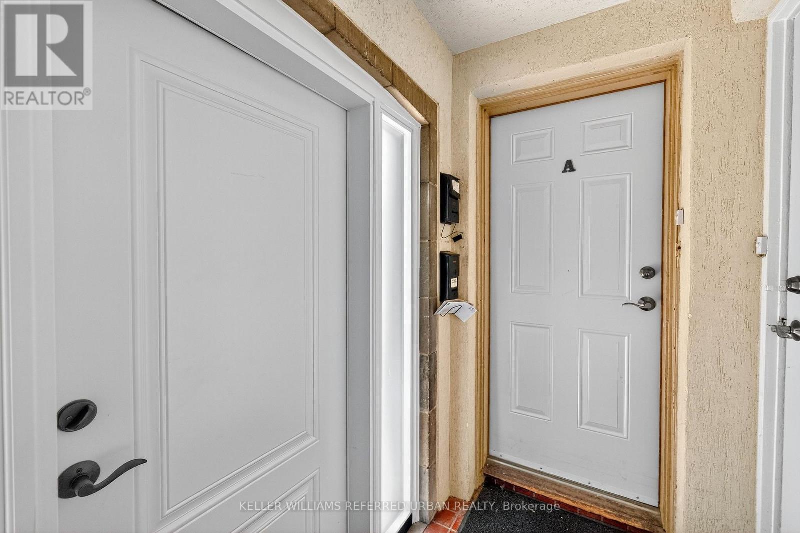 93 Northcliffe Boulevard, Toronto, Ontario  M6H 3H3 - Photo 5 - W12397266