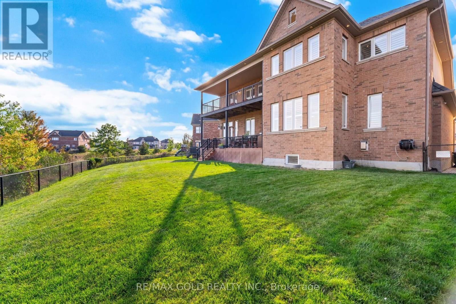 10 Vissini Way, Brampton (Bram East), Ontario  L6P 2W2 - Photo 36 - W12397297