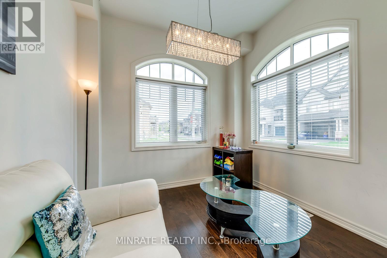 3130 Goodyear Road, Burlington, Ontario  L7M 0Z9 - Photo 4 - W12397311