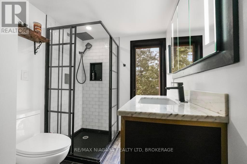 1009 Mercedes Drive N, Minden Hills, Ontario  K0M 2K0 - Photo 12 - X12333110