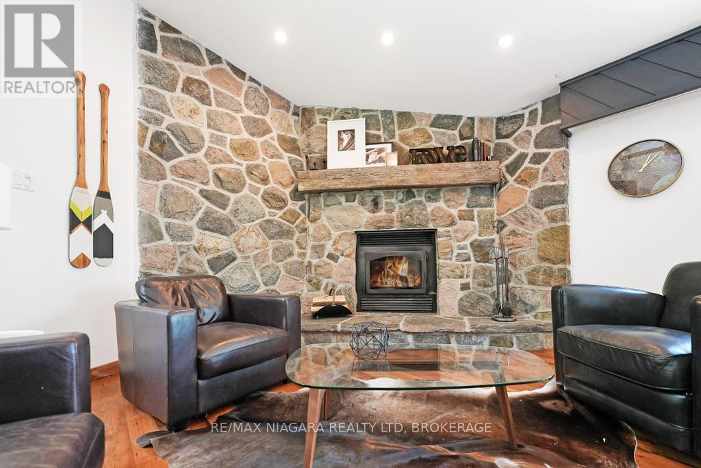 1009 Mercedes Drive N, Minden Hills, Ontario  K0M 2K0 - Photo 18 - X12333110