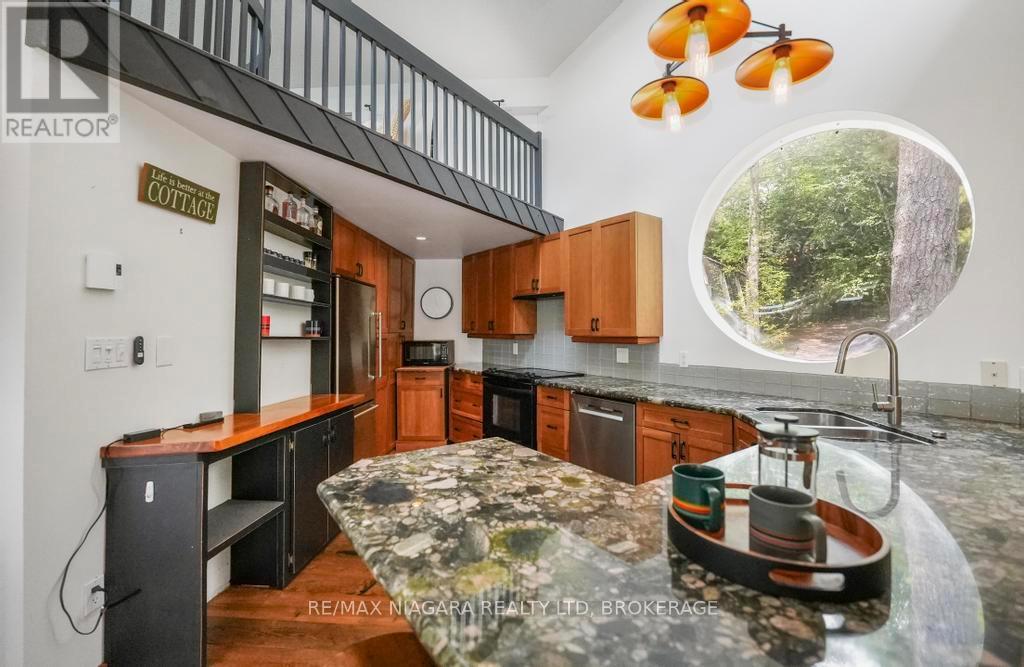 1009 Mercedes Drive N, Minden Hills, Ontario  K0M 2K0 - Photo 20 - X12333110