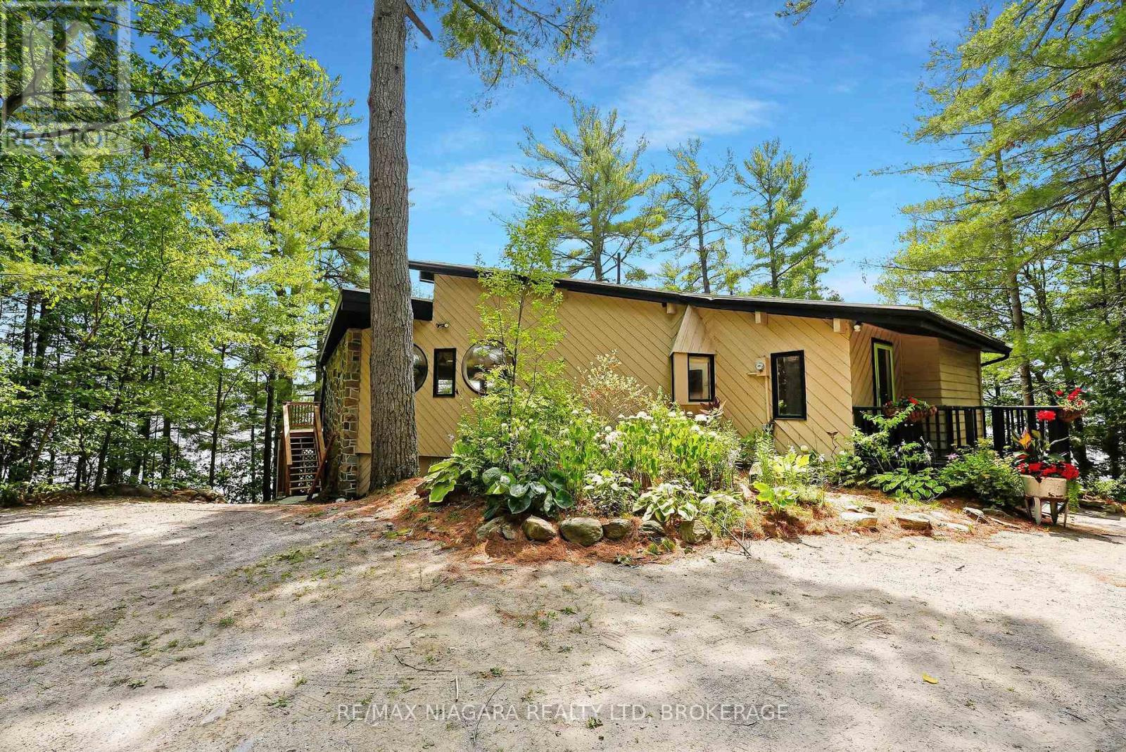 1009 Mercedes Drive N, Minden Hills, Ontario  K0M 2K0 - Photo 4 - X12333110
