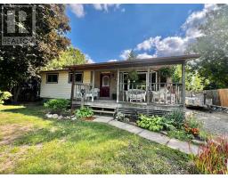 2 PIONEER VILLAGE CRESCENT
