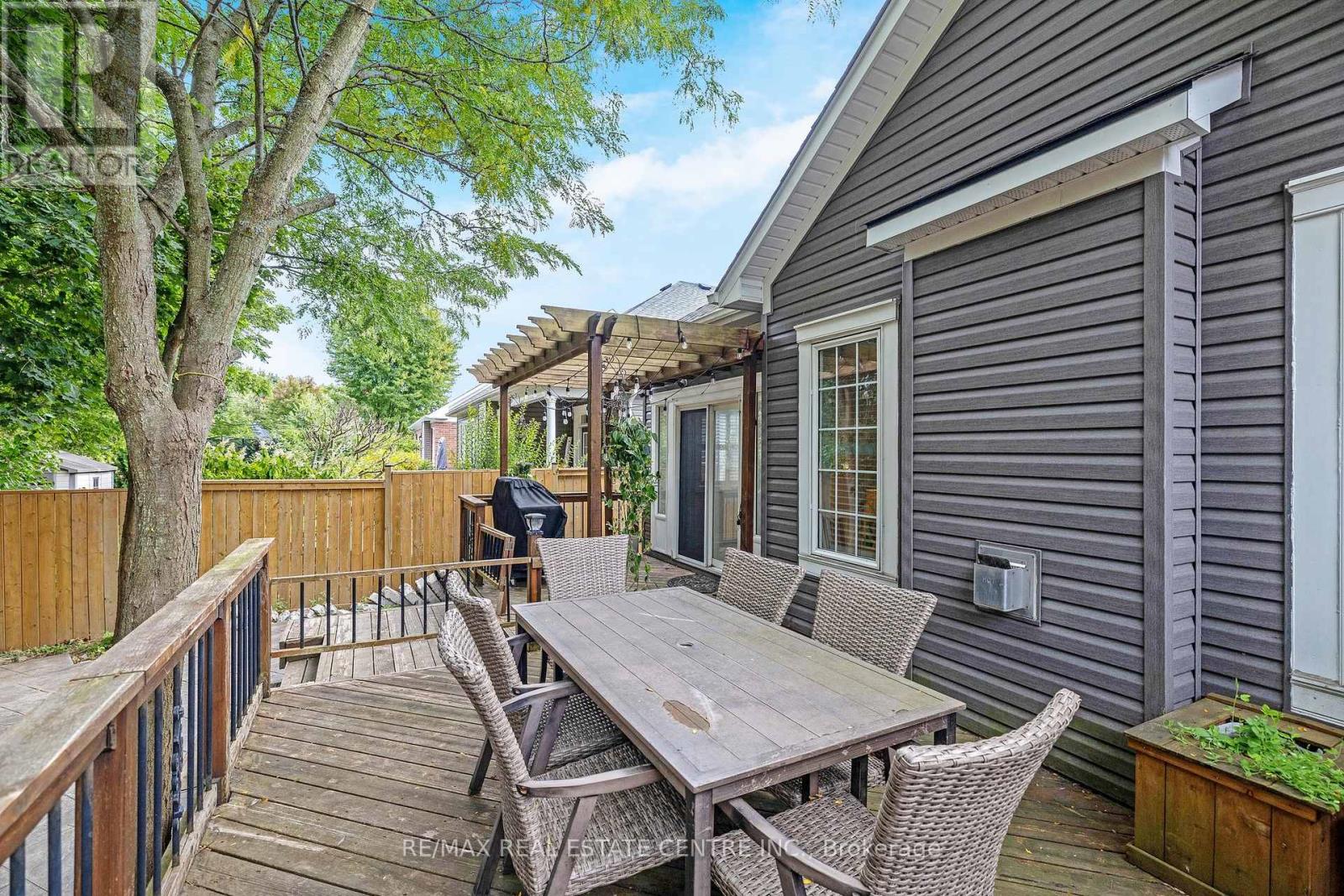 158 Jolliffe Avenue, Guelph/eramosa, Ontario  N0B 2K0 - Photo 36 - X12397127