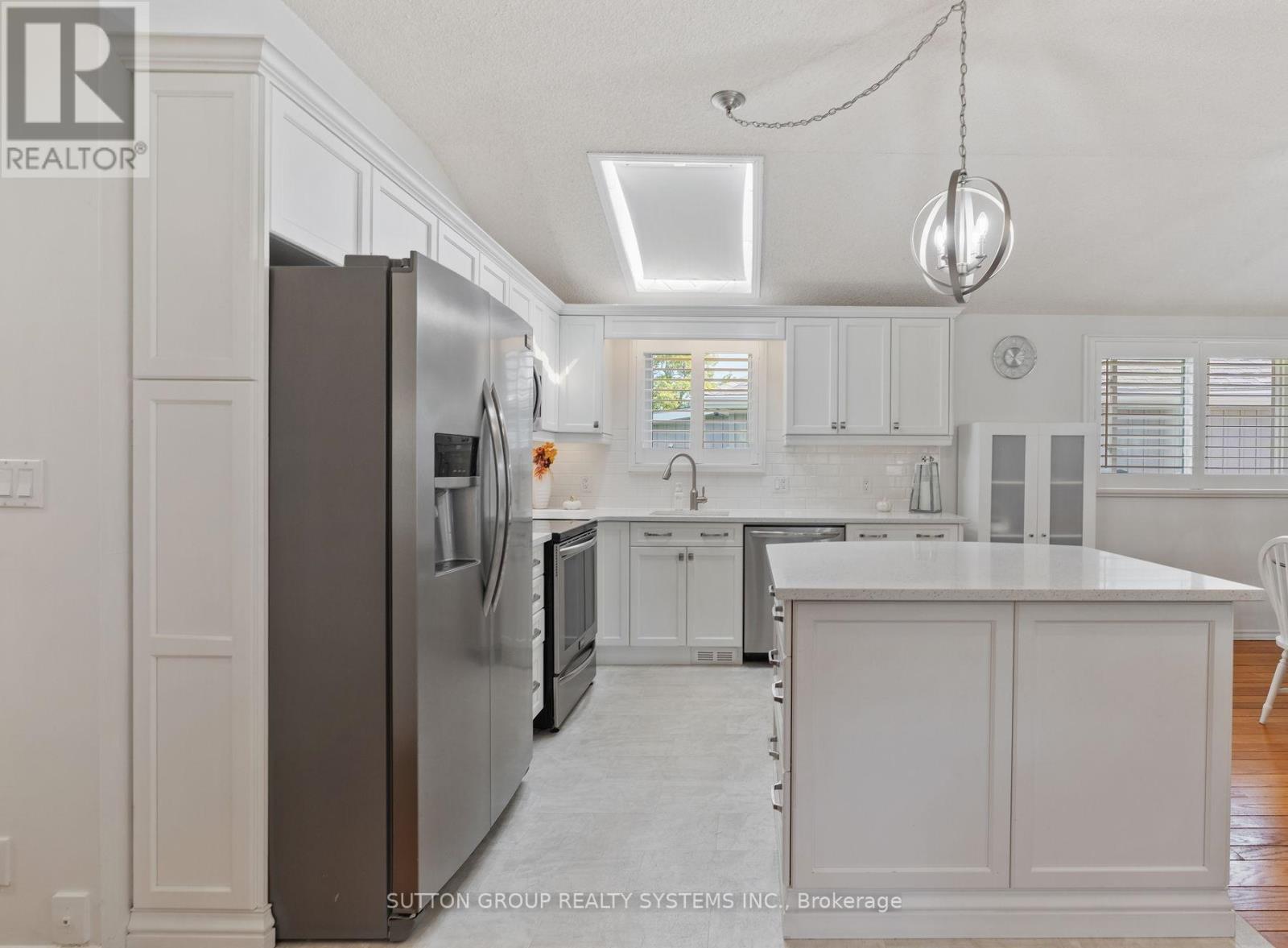 2031 Erie Street, Norfolk, Ontario  N0A 1N7 - Photo 13 - X12397199